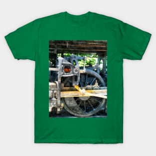 Trains - Great Western 90 Wheel Closeup T-Shirt